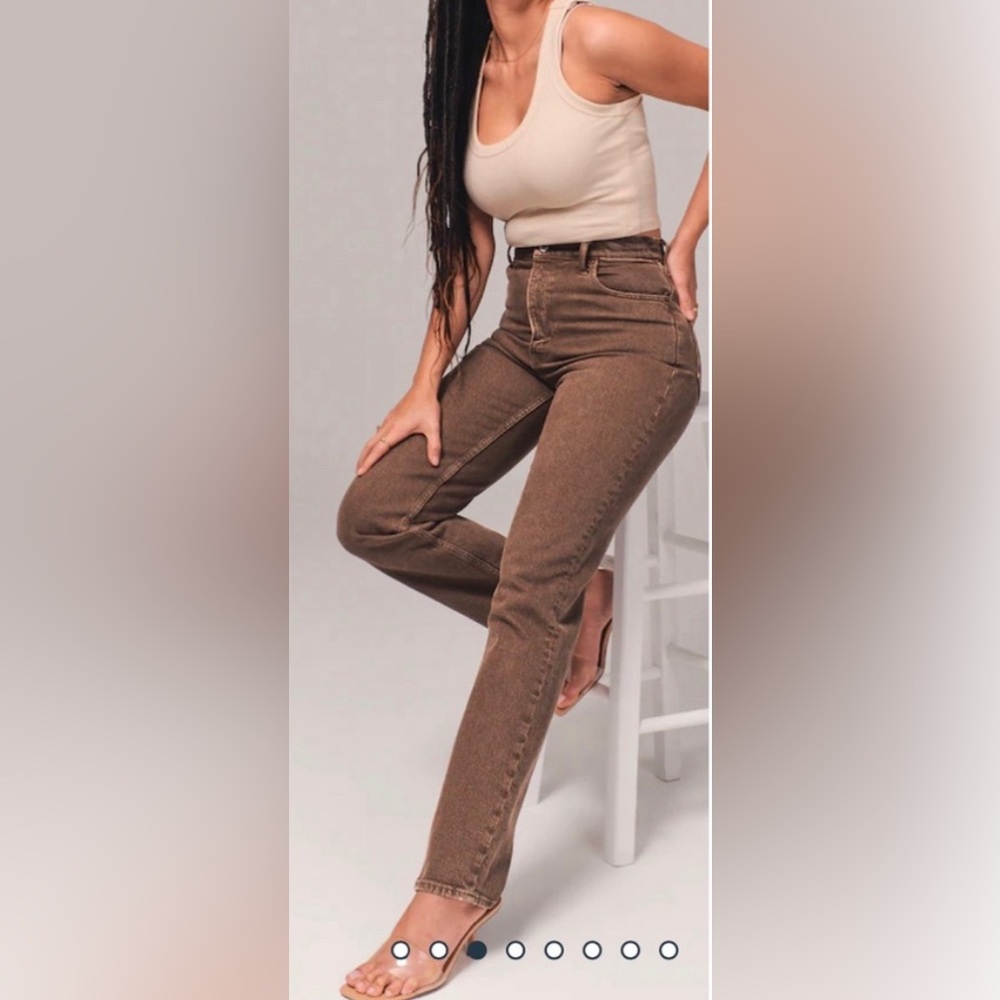 New w/o Tag - Abercrombie and Fitch Curve Love Ultra High Rise 90s Straight Jean